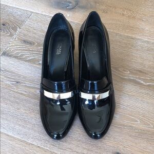 Chic Michael Kors Black Patent Women's Shoes with Gold Accent